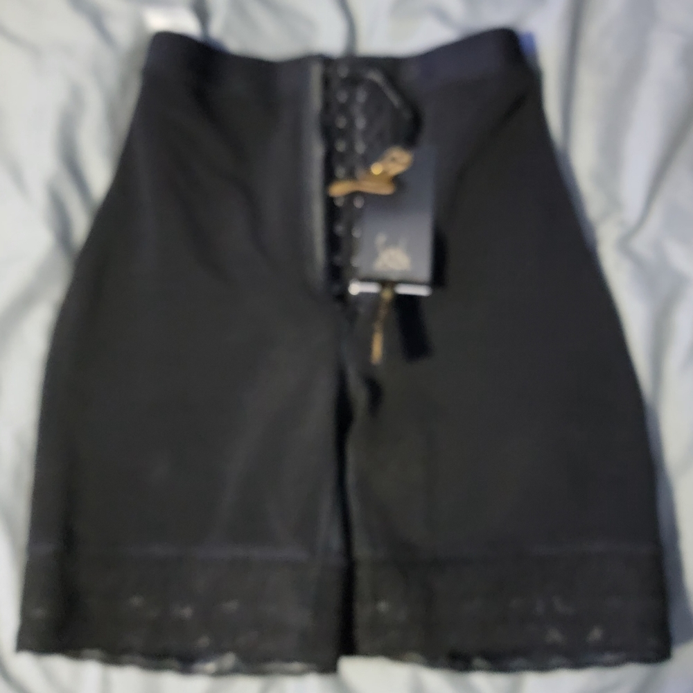 Faja sol beauty-invisible Mermaid Silhouette Regular Waist Short. Shapewear